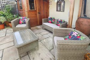 COLNE ROAD- click for photo gallery